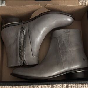 Frye Women's Charcoal Leather Ankle Booties